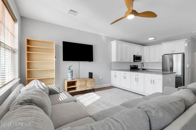 88 Seadrift Avenue, Highlands, NJ 07732