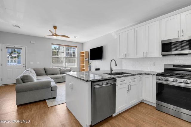 88 Seadrift Avenue, Highlands, NJ 07732