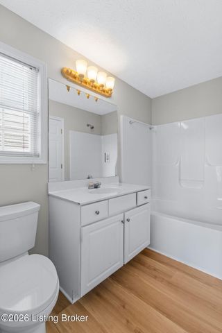 7101 Village Gate Trace, Louisville, KY 40291