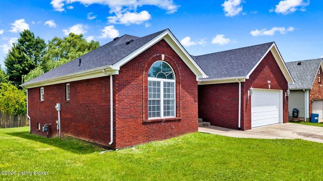 7101 Village Gate Trace, Louisville, KY 40291