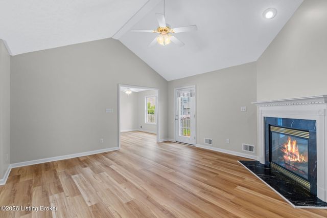 7101 Village Gate Trace, Louisville, KY 40291