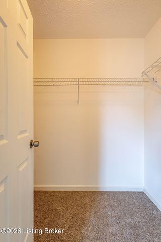 7101 Village Gate Trace, Louisville, KY 40291