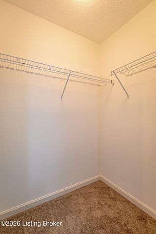 7101 Village Gate Trace, Louisville, KY 40291