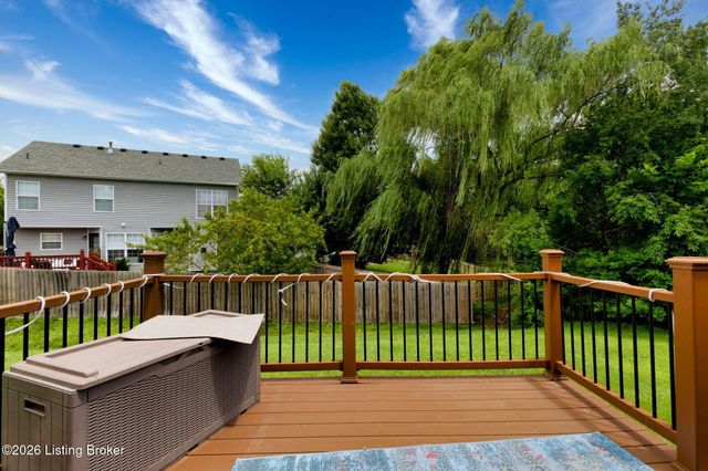 7101 Village Gate Trace, Louisville, KY 40291