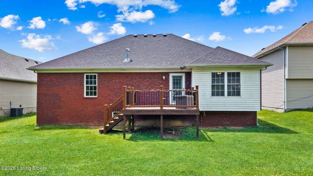 7101 Village Gate Trace, Louisville, KY 40291