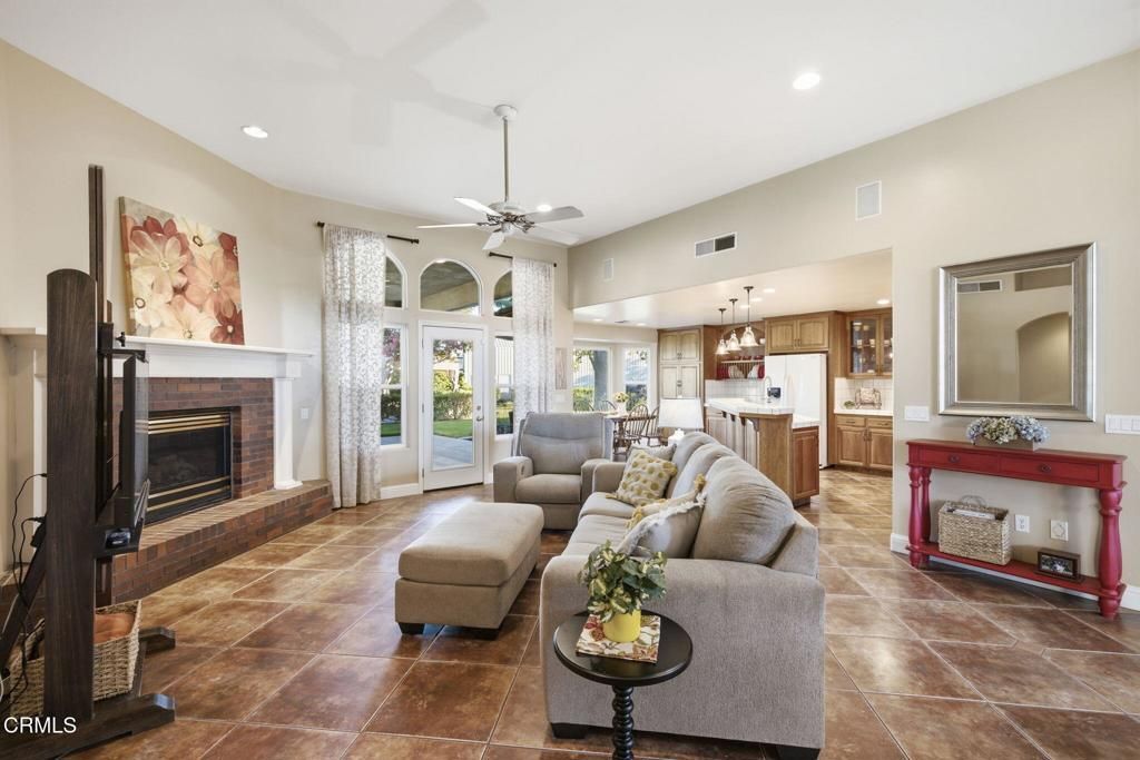 Image 11 of property listing at 15331 Mabel Court, Bakersfield, CA 93314