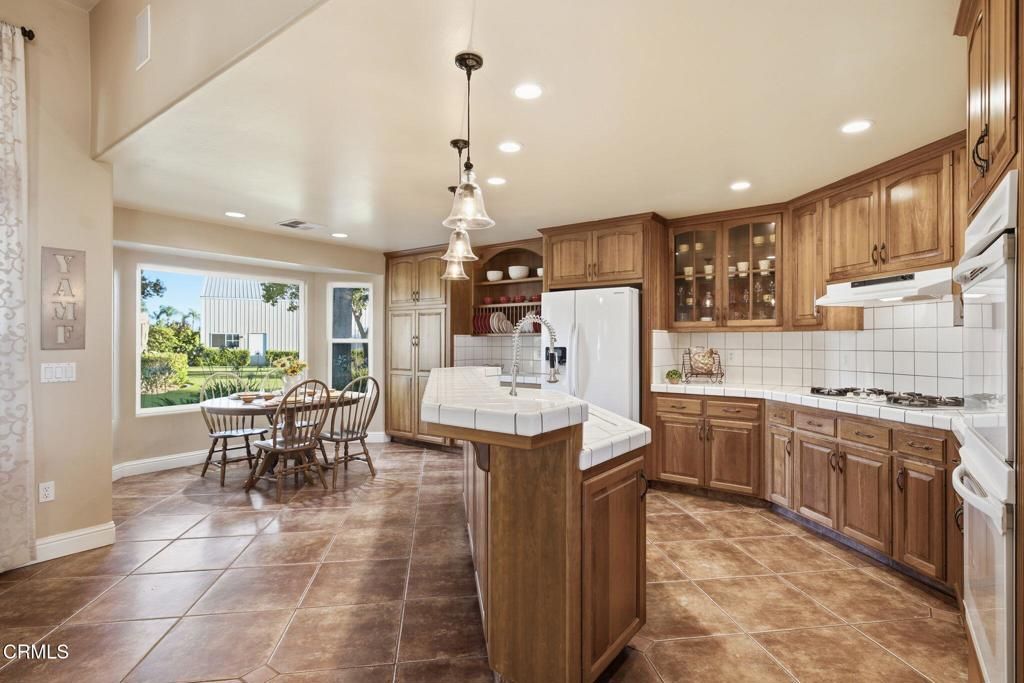 Image 13 of property listing at 15331 Mabel Court, Bakersfield, CA 93314