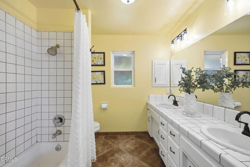 Image 35 of property listing at 15331 Mabel Court, Bakersfield, CA 93314