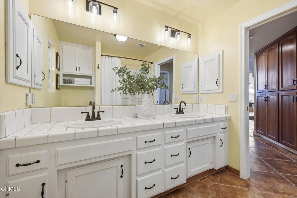 Image 36 of property listing at 15331 Mabel Court, Bakersfield, CA 93314