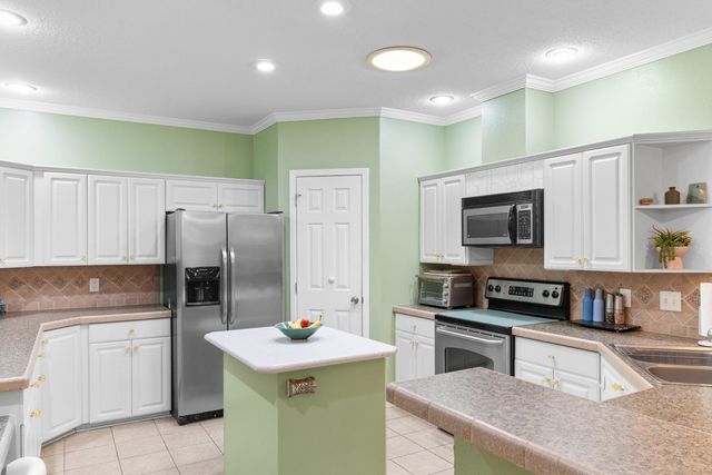 158 Lakeside Crossing Dr., Conway, SC 29526