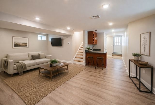 37 Sheridan Ave 1, Medford, MA 02155