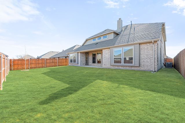 1006 Stonehaven Drive, Justin, TX 76247