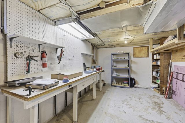 1408 46th Street, Des Moines, IA 50311