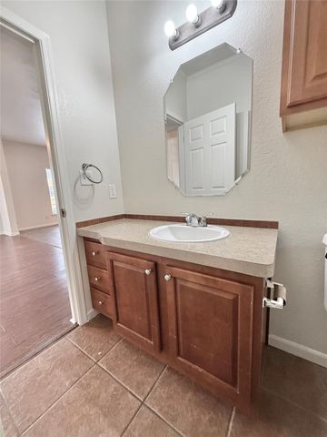 289 Heatherwood DR, Driftwood, TX 78619