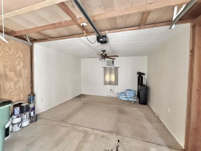 289 Heatherwood DR, Driftwood, TX 78619