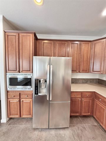 289 Heatherwood DR, Driftwood, TX 78619