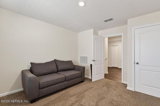 65138 FOREST GLEN Lane, Yulee, FL 32097