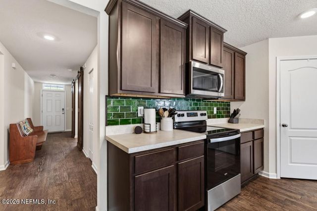 65138 FOREST GLEN Lane, Yulee, FL 32097