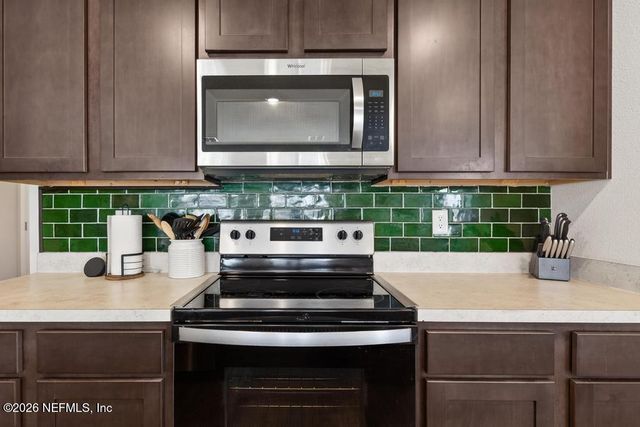 65138 FOREST GLEN Lane, Yulee, FL 32097