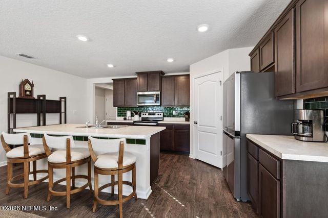 65138 FOREST GLEN Lane, Yulee, FL 32097