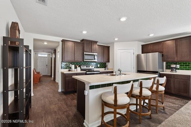 65138 FOREST GLEN Lane, Yulee, FL 32097