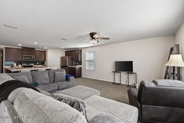 65138 FOREST GLEN Lane, Yulee, FL 32097