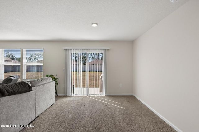 65138 FOREST GLEN Lane, Yulee, FL 32097