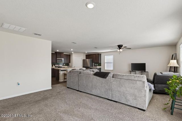 65138 FOREST GLEN Lane, Yulee, FL 32097