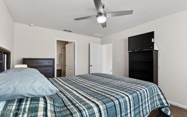 65138 FOREST GLEN Lane, Yulee, FL 32097