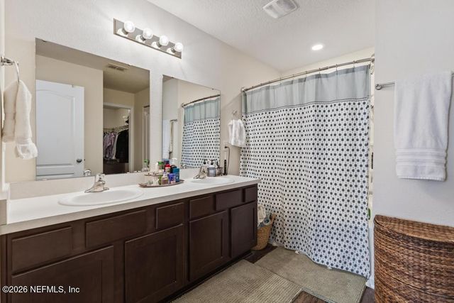 65138 FOREST GLEN Lane, Yulee, FL 32097