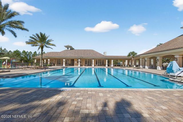 65138 FOREST GLEN Lane, Yulee, FL 32097