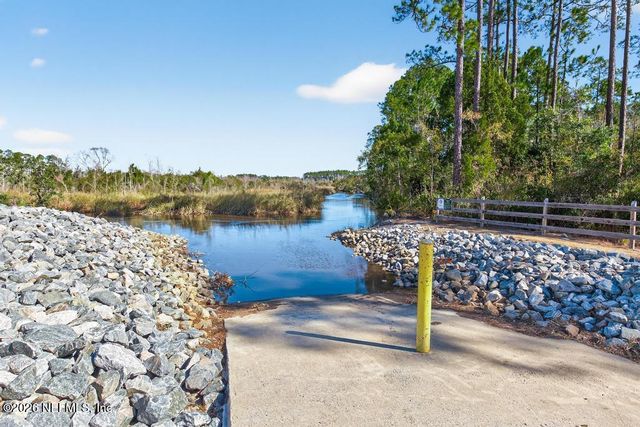 65138 FOREST GLEN Lane, Yulee, FL 32097