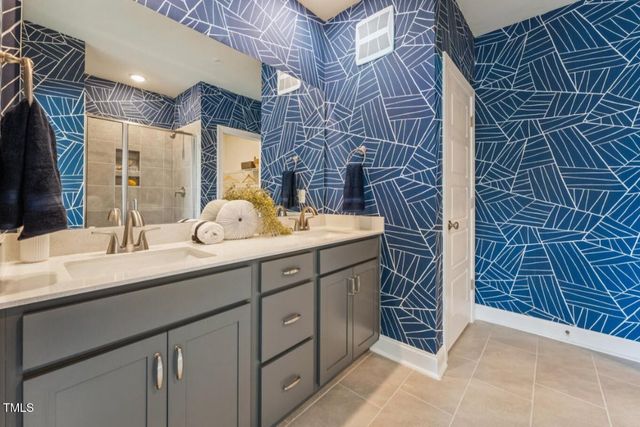 620 Hedrick Ridge Road 110, Cary, NC 27519