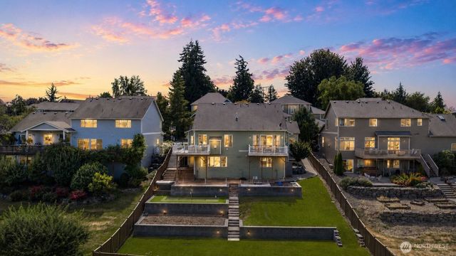 2915 219th Avenue E, Lake Tapps, WA 98391