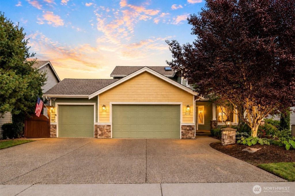 2915 219th Avenue E, Lake Tapps, WA 98391