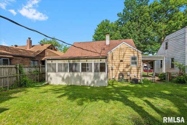 2309 S Pasfield Street, Springfield, IL 62704