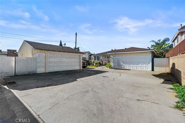 728 N Euclid Street, Santa Ana, CA 92703