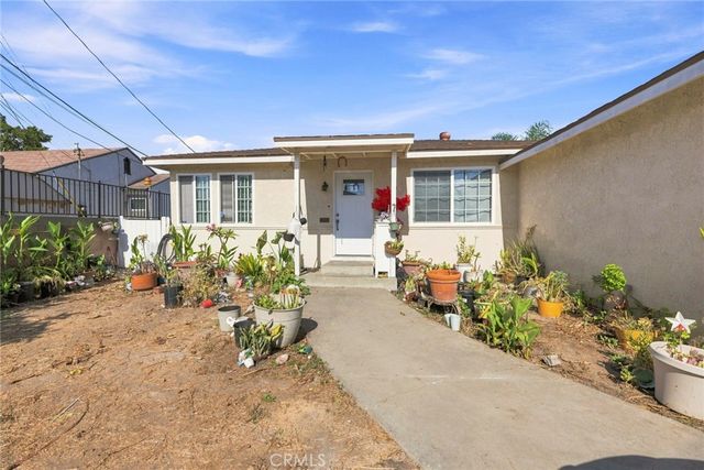 728 N Euclid Street, Santa Ana, CA 92703
