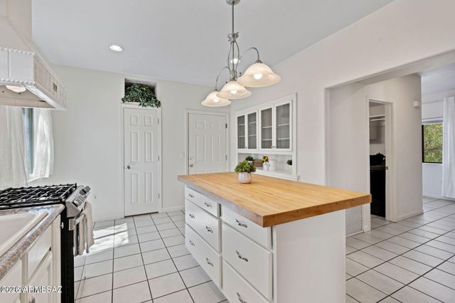 1045 E NUESTRO Street, Oracle, AZ 85623
