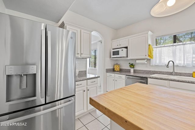 1045 E NUESTRO Street, Oracle, AZ 85623