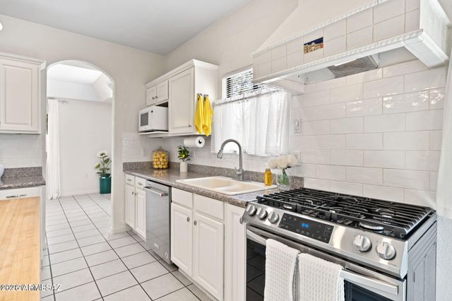 1045 E NUESTRO Street, Oracle, AZ 85623