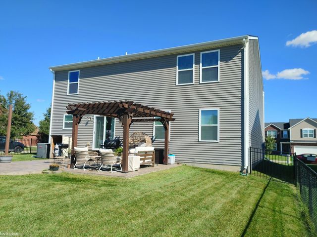 58867 Virginia Circle, New Haven, MI 48048
