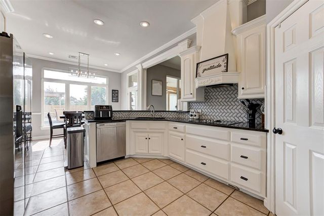 68 Stonegate Drive, Choctaw, OK 73020