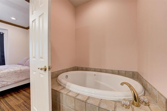 68 Stonegate Drive, Choctaw, OK 73020