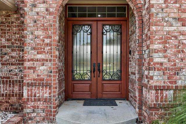 68 Stonegate Drive, Choctaw, OK 73020