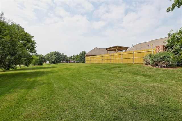 68 Stonegate Drive, Choctaw, OK 73020