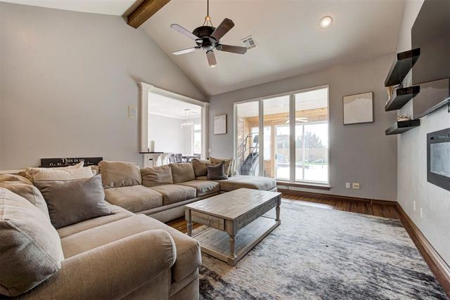 68 Stonegate Drive, Choctaw, OK 73020