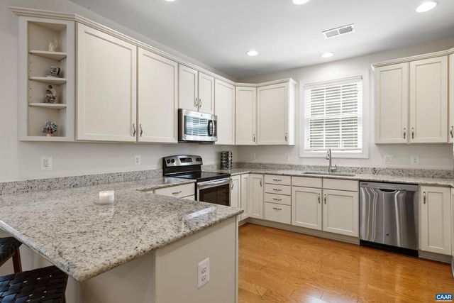 1637 SAWGRASS CT, Charlottesville, VA 22901