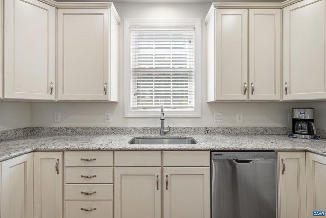 1637 SAWGRASS CT, Charlottesville, VA 22901