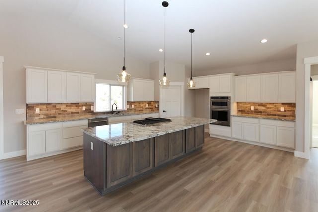 2785 Squires Street, Minden, NV 89423